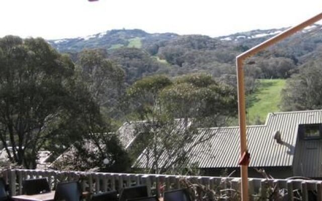 Bernti's Mountain Inn
