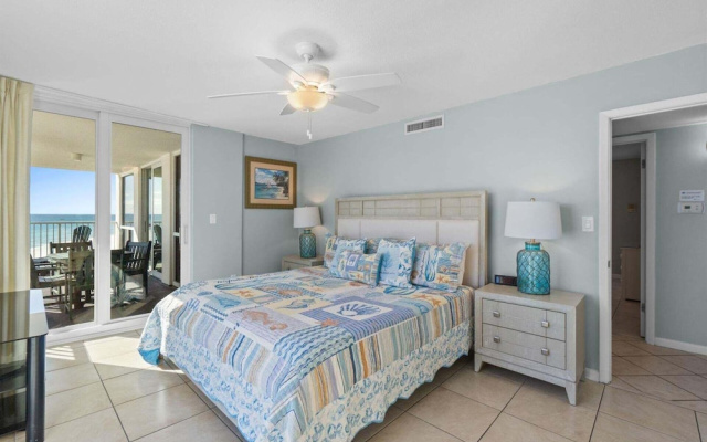 Shoreline Towers 1051 3 Bedroom Condo