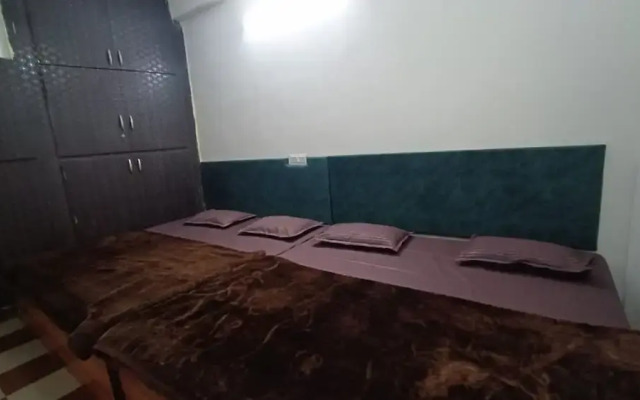 Goroomgo Shree Ram Kuti Homestay Ujjain