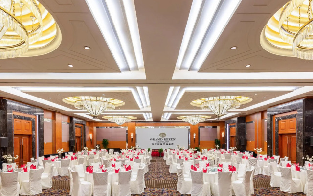 Merryland Traders Hotel