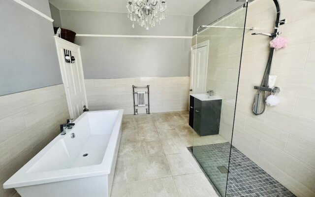 Casa Bella Scarborough