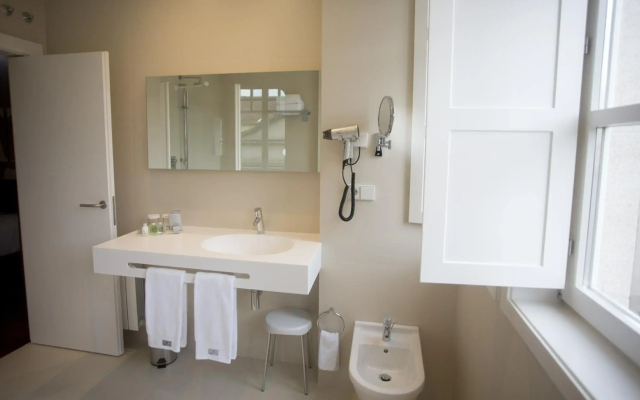 Hotel Carrís Cardenal Quevedo