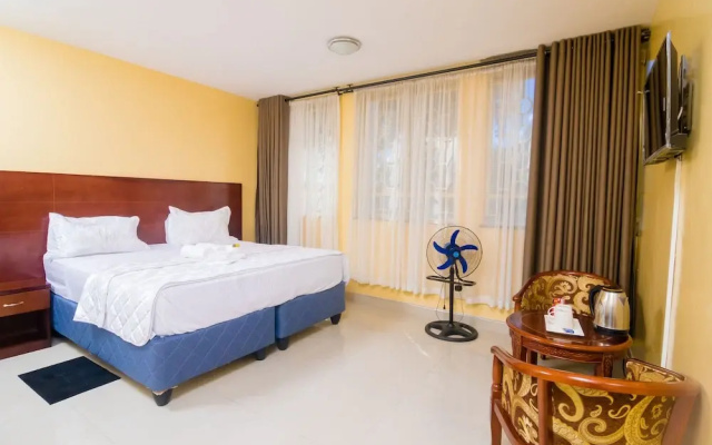 Orangestar Lodge