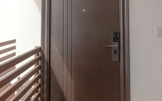 Breezy & Bright Full Apartment