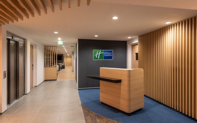 Holiday Inn Express Hamburg South A7 AS42 by IHG