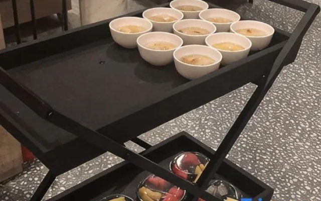 Xike Hotel (Central Hospital East Hospital Pingqiao Century Plaza Branch) – Meal – Xinyang