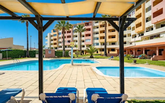 LovelyStay - Bela Vista 3BDR Duplex Penthouse with Pool