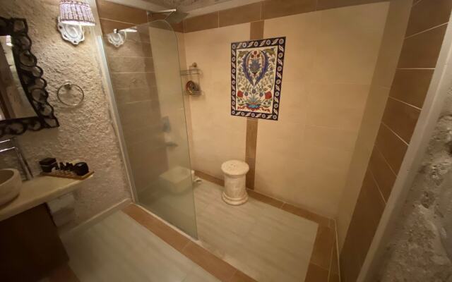 Ask-i Derun Hotel