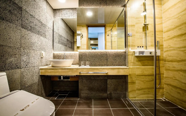 Utop Ubless Hotel Jeju Hamdeok