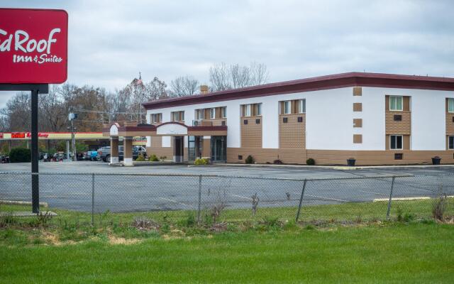 Red Roof Inn & Suites Piqua - I-75