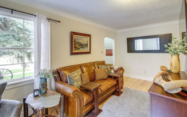 Charming Hamilton Hideaway: Half-mi to Main St!