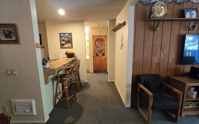 Eagle Summit Collection