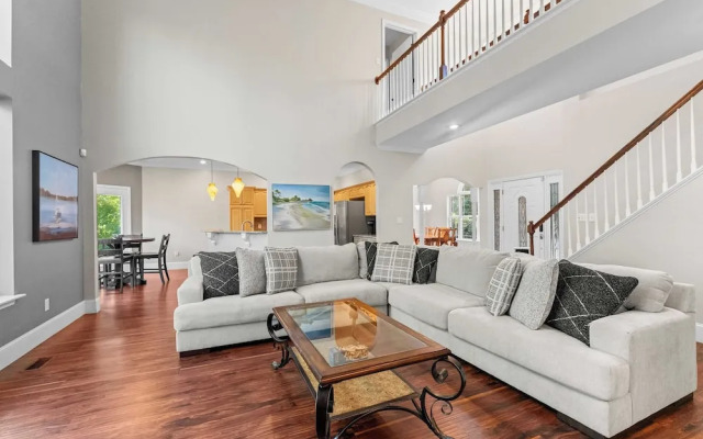 Lakeside Landing by Avantstay Private Dock