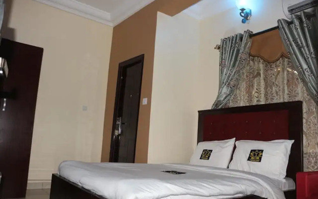 TommsVille Hotels
