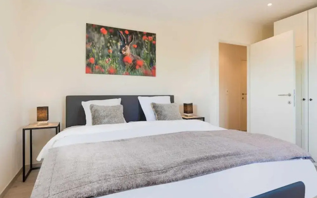 Chic Villa in Comines-warneton With Garden