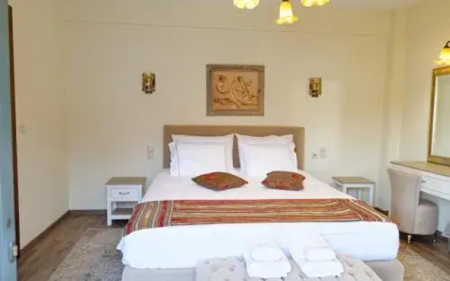 Alexandra Hotel