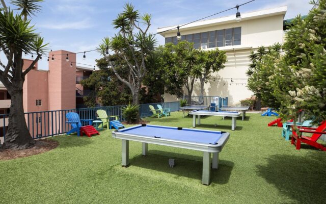 La Jolla Cove Suites
