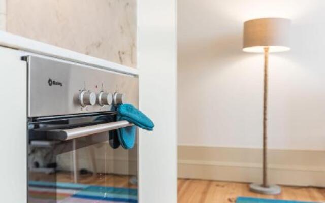 TPC Yellow Tiles Apartment