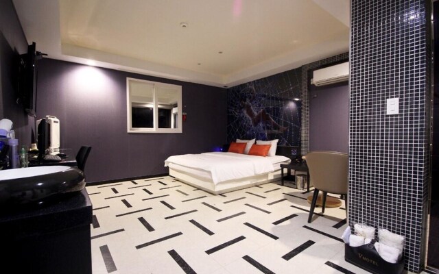 Changwon Myeongseodong Hotel V