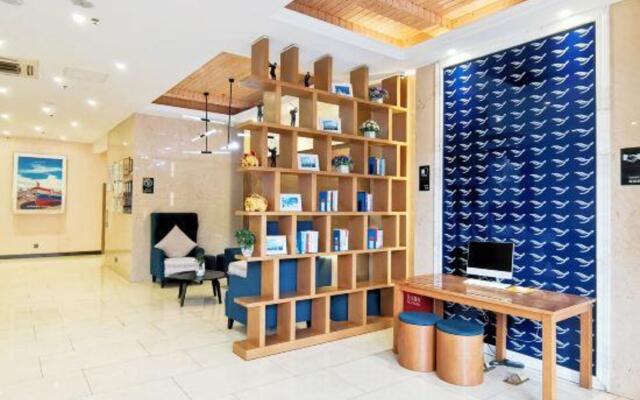 Yester Hotel (Yuxi Taobao Street Wanda Plaza)