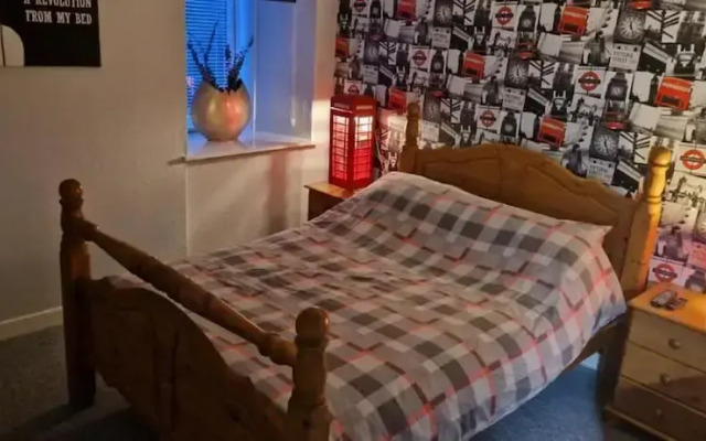 High Street Apartment Getaway in Inverurie