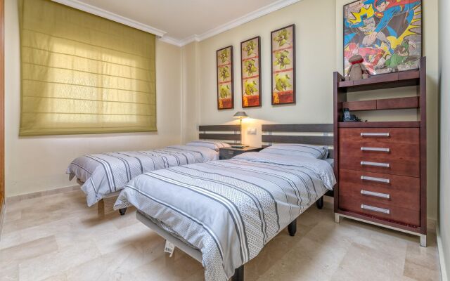 Stunning 2BR Sea View Condo 8 in Malibu
