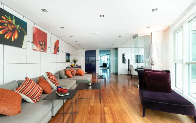River view Luxury 3bed flat with views