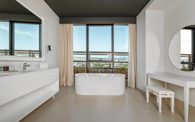 Crowne Plaza Podgorica, by IHG