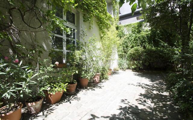 Luxury Apartment in Paris - Marais