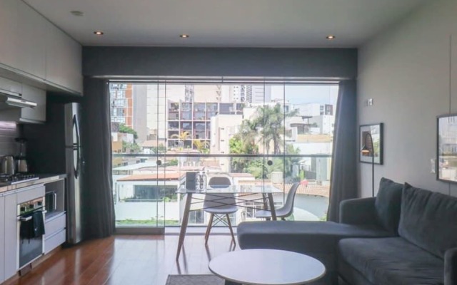 w Hidden Gem Loft Near Barranco Boardwalk