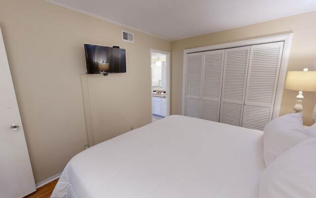 SPC 2021 is a Harbor front 1 BR by RedAwning