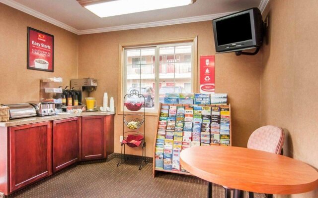 Econo Lodge Portland City Center