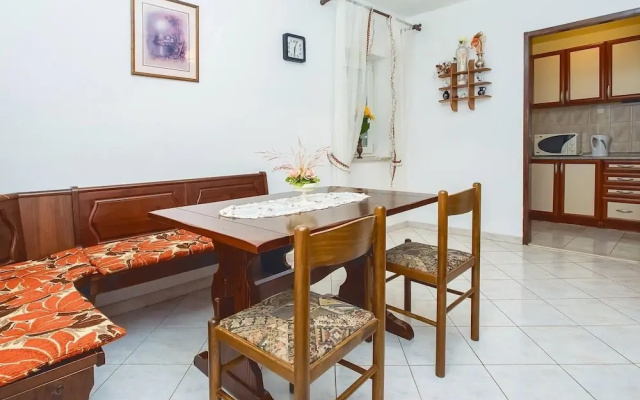 Amazing Home in Omis With Wifi and 4 Bedrooms