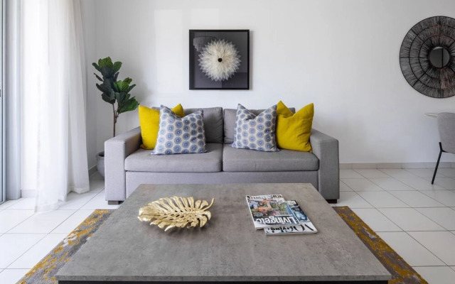 Chic and Stunning 2BR With Dubai Marina Views!