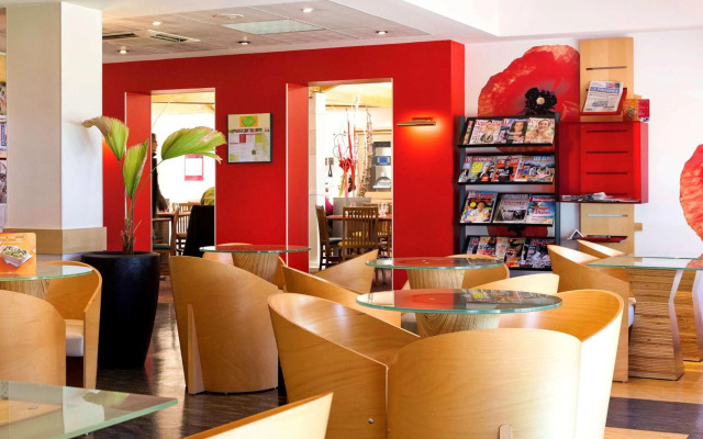 ibis Lyon Est Bron