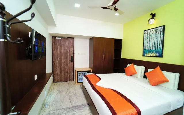 Hotel Grand Padappai Residency