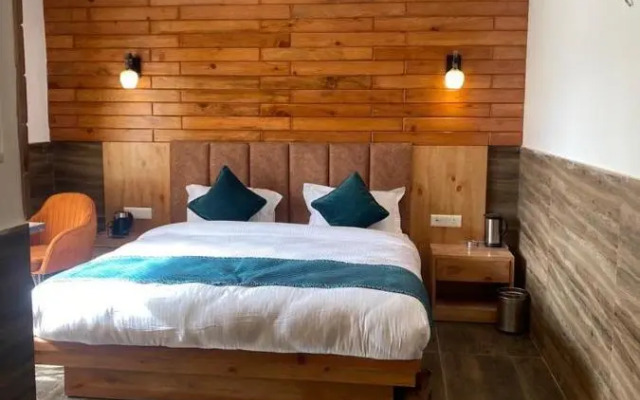 The Aesthetic Hotel & Restaurant