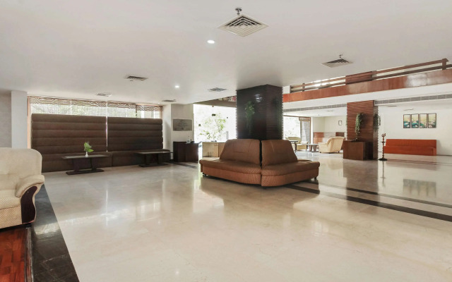 Hotel Lake View by OYO Rooms