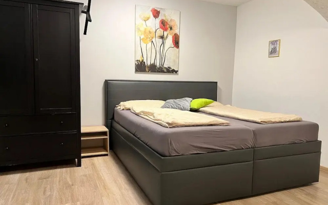 Long Stay 1BR Apt Near Prater Park