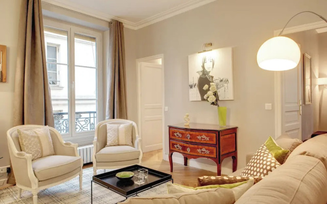 Paris Blanc Manteau Residence