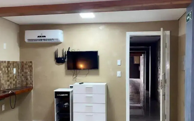 Quarto Com Vista Para O Mar Em Flat Compartilhado