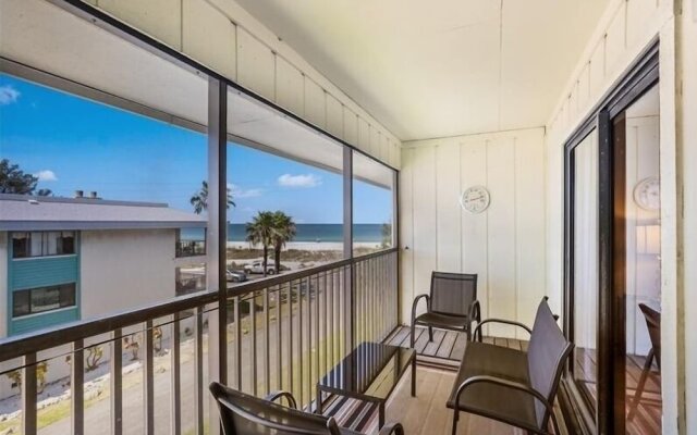Gulf Watch 204 2 Bedroom Condo by Redawning