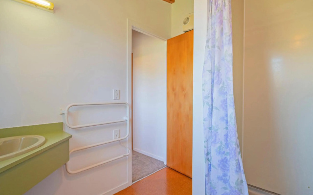 Sea Breeze Sanctuary - Pauanui Holiday Home – Guest Rooms – Pauanui
