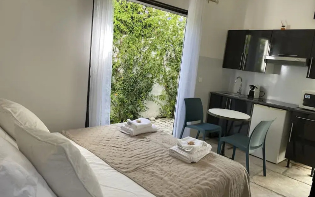 Chambre Luxe Piscine Jardin vue Palmeraie Cuisine