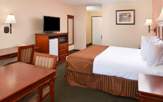 Americas Best Value Inn & Suites Bakersfield E