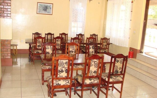 Mopani Lodge