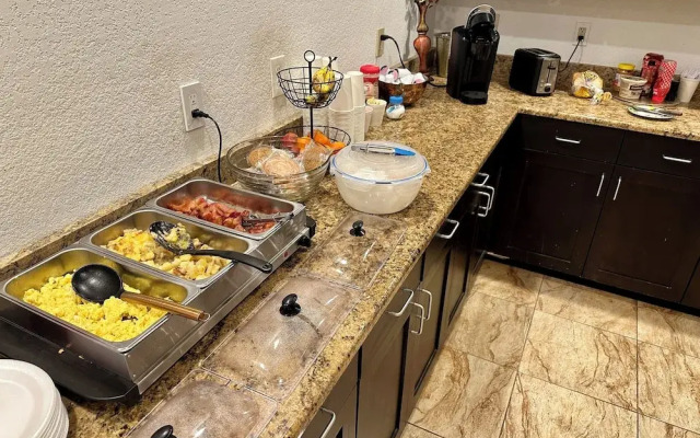 Hotel Dilley Grand