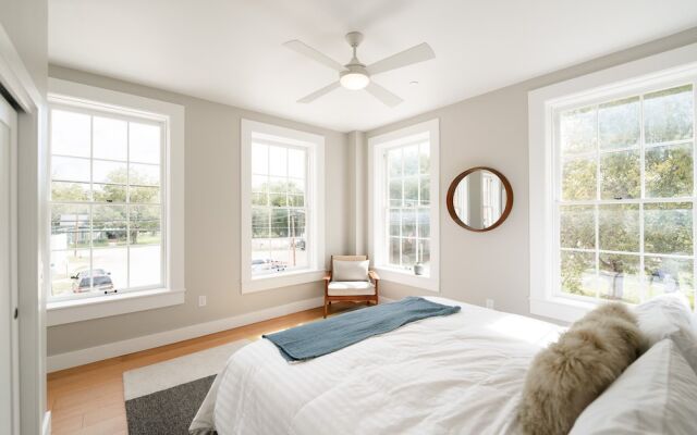 Western 1924 Luxury Lofts