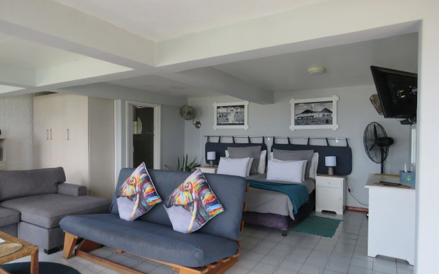 Beachcomber Bay - Guest House