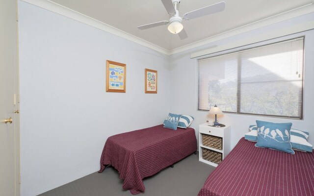 Shoreline, Unit 17/1 Intrepid Close